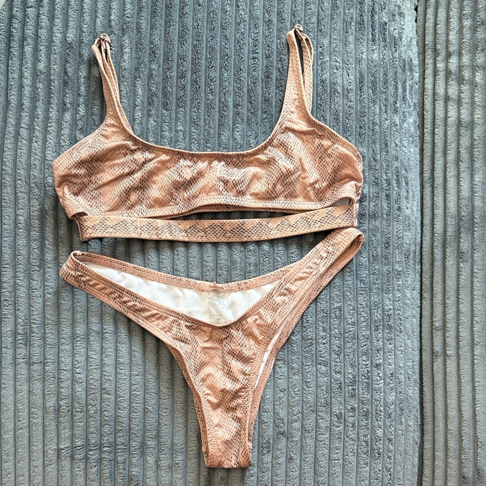 Fashion Nova Textured Peach, Snake Skin, Bikini Set (Size: M)